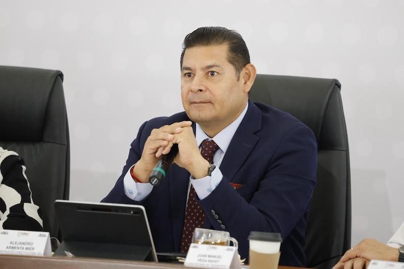 Armenta exige transparencia a partidos