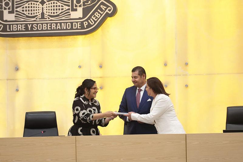 Laura Artemisa García rinde su primer informe; "el consenso ha sido clave"