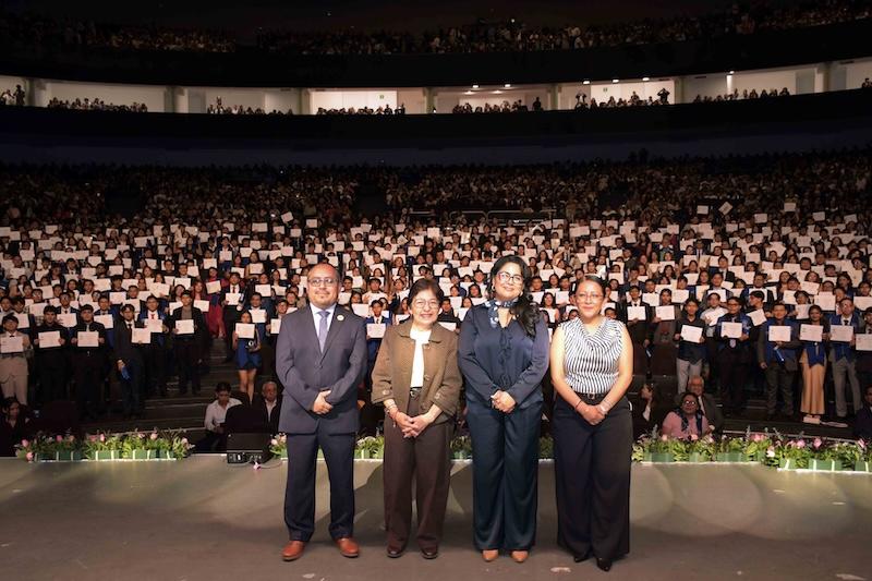 La Preparatoria Benito Juárez deja huella para toda la vida, afirma Lilia Cedillo durante graduación de 645 egresados&nbsp;