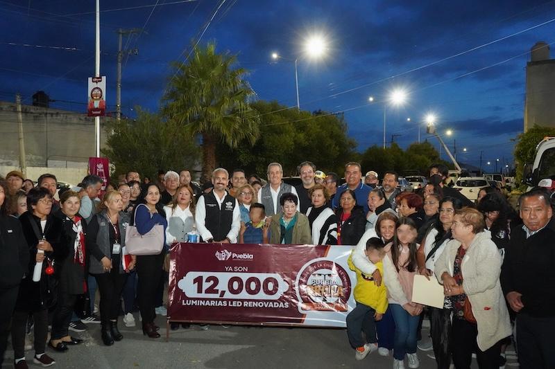 En San Isidro Castillotla, Puebla Brilla llega a 12 mil luminarias modernizadas en menos de un año