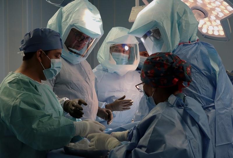 ISSSTEP realiza primera cirugía de rodilla asistida con inteligencia artificial en Puebla 