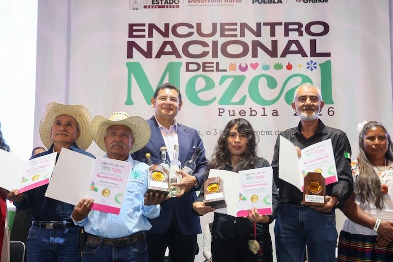 Mezcal poblano es orgullo, identidad y riqueza para sus comunidades: Armenta