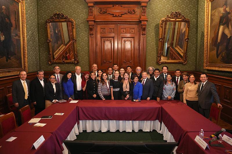 Ante la presidenta Sheinbaum, el gobernador Alejandro Armenta refrenda compromiso de puebla con bienestar de familias